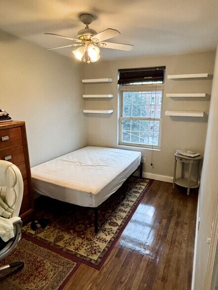 Bedroom #2/Office - 34 Baxter St