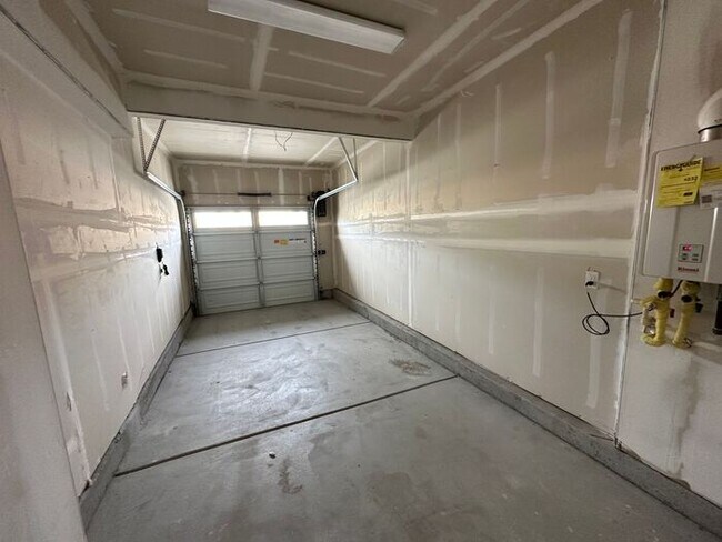 Building Photo - 1780 Dark Horse Rd