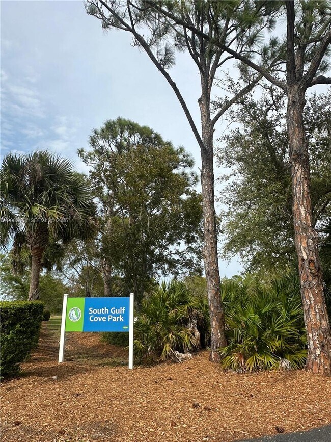 Building Photo - 10047 Amicola St