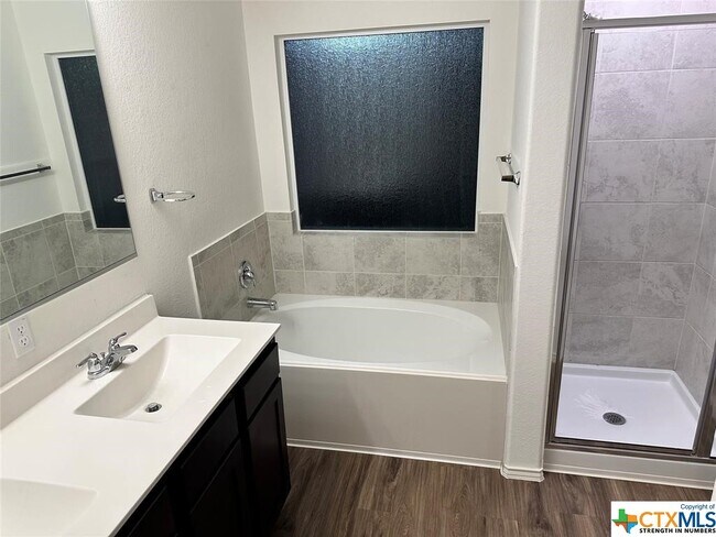 Building Photo - 108 Guardian Angel Ct