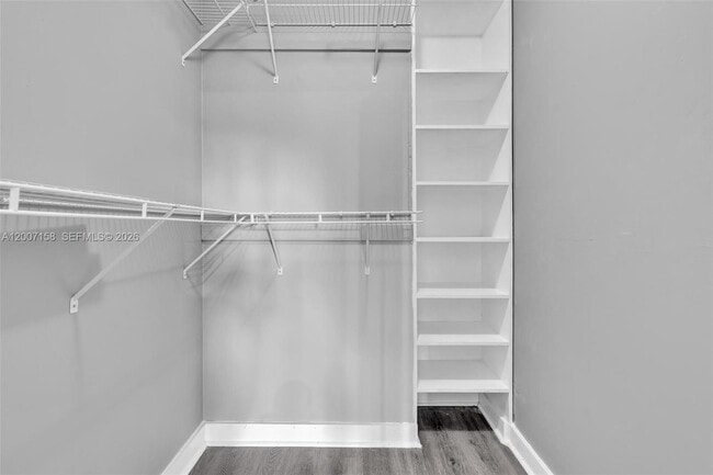 Building Photo - 14212 NE 4th Ave