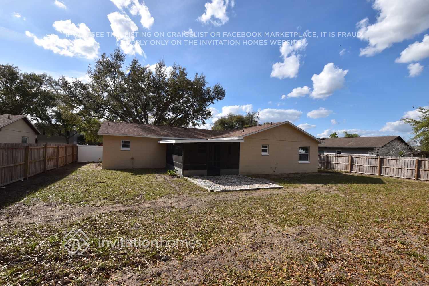 Building Photo - 1185 Village Forest Pl