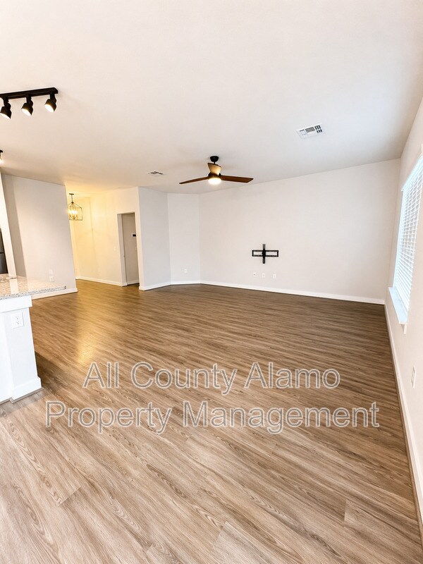 Building Photo - 10542 Francisco Way