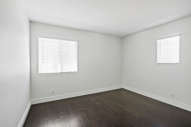 Building Photo - 7 Merriweather Pl