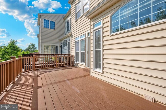 Building Photo - 4576 Fair Valley Dr