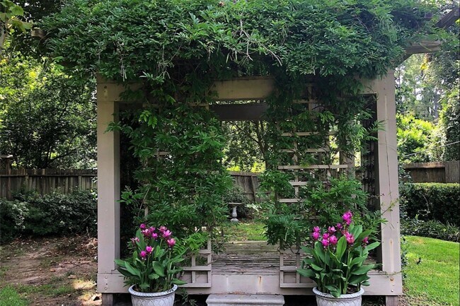 Building Photo - 7807 Allegro Dr