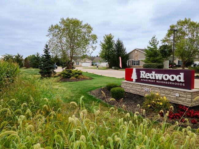 Building Photo - Redwood Maumee
