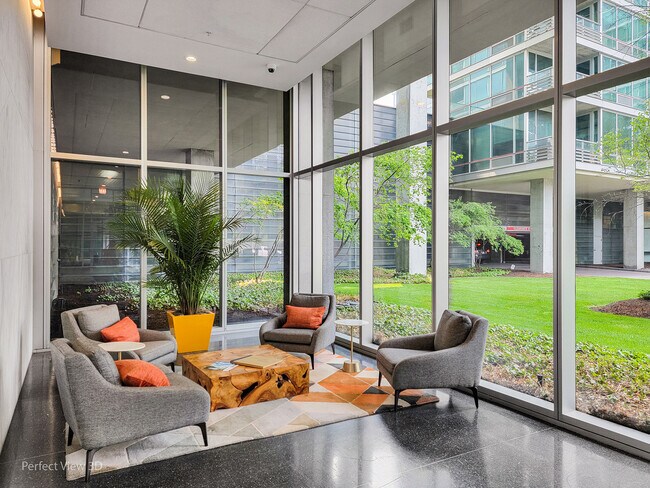 Building Photo - 9725 Woods Dr