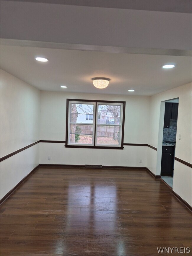 Building Photo - 210 Culpepper Rd