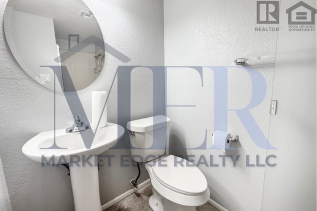 Building Photo - 3Bed/2Bath Home at Olive Ave/103rd Ave! Ready for Immediate Move-In! -- RV GATE! NO HOA!