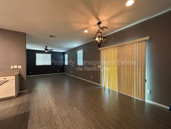 Building Photo - 2632 N 73rd Glen