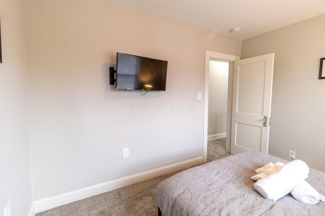 Building Photo - 1123 Wilson Ave