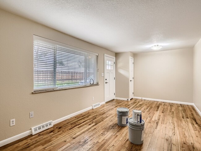 Building Photo - Cozy 3 Bed in the Highlands COMING SOON!!!!