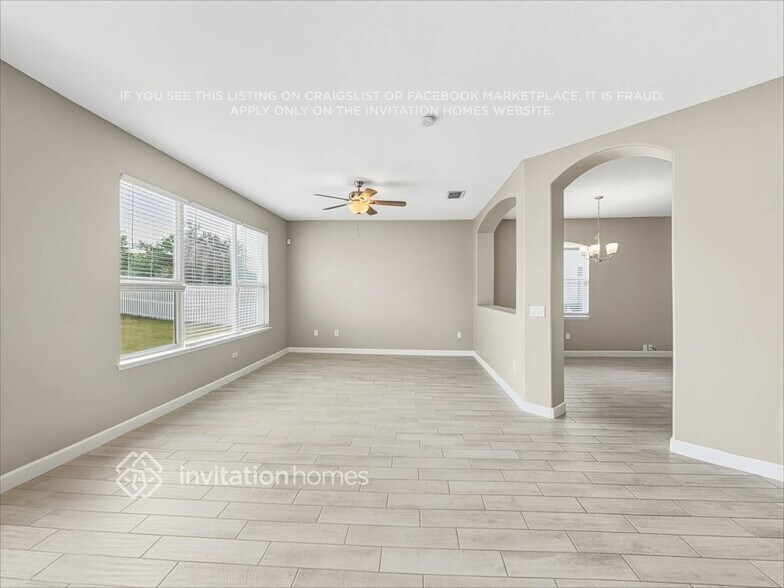 Building Photo - 13115 Canna Lily Dr