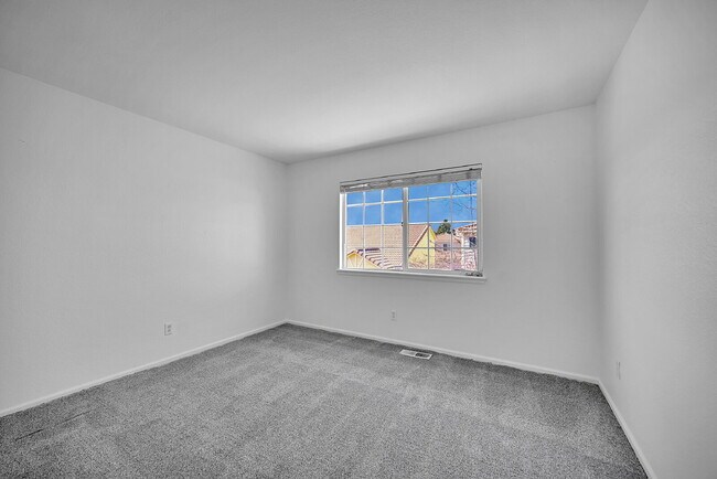 Building Photo - $2,640.95, $300 off the first month's rent, 4 Beds - 2 Bath, Single Family Home in Denver with 2-...