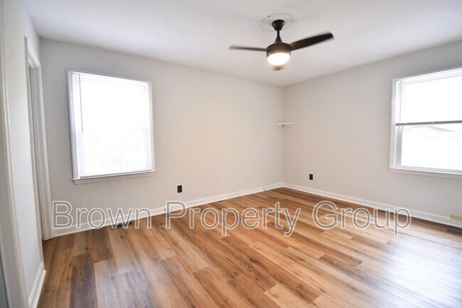 Building Photo - 1733 Swann St