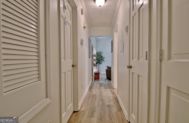 Building Photo - 102 Brookwood Path