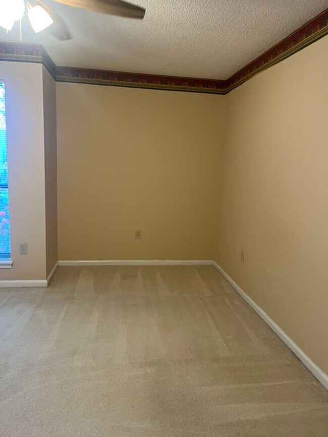 Building Photo - 906 Indian Wells Ct