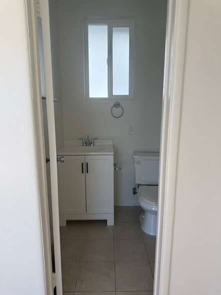 Building Photo - 6214 Holly Mont Dr