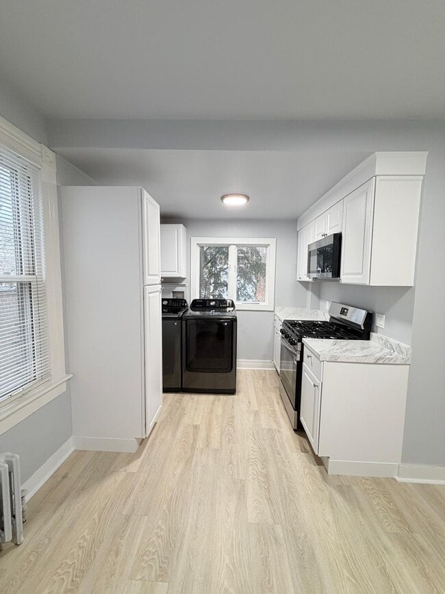 Building Photo - 39 Farren Ave