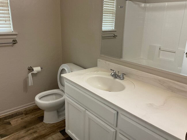 Building Photo - 2321 Berry Ln