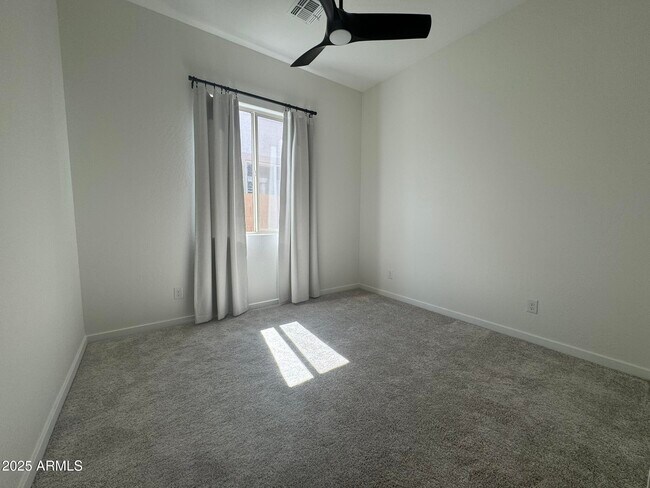 Building Photo - 4808 W Stargazer Pl