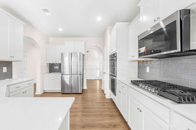 Building Photo - 14924 Nichols Hall Dr