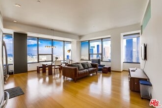 Building Photo - 1100 Wilshire Blvd