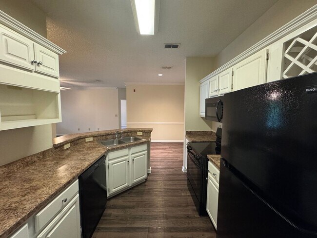 Building Photo - Fall Into Savings –$1,000 off 1st months r...