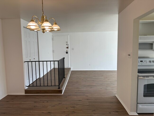Building Photo - 12710 Veirs Mill Rd