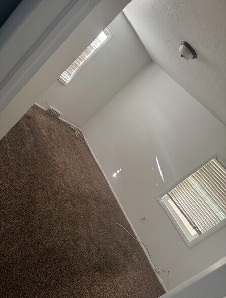 Building Photo - 244 40th St