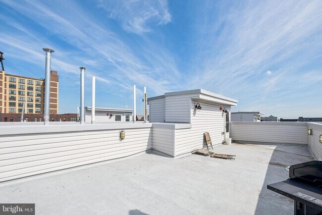 Building Photo - 1931 N Philip St