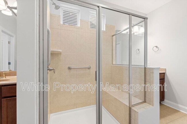 Building Photo - 10934 River Oaks Dr NW