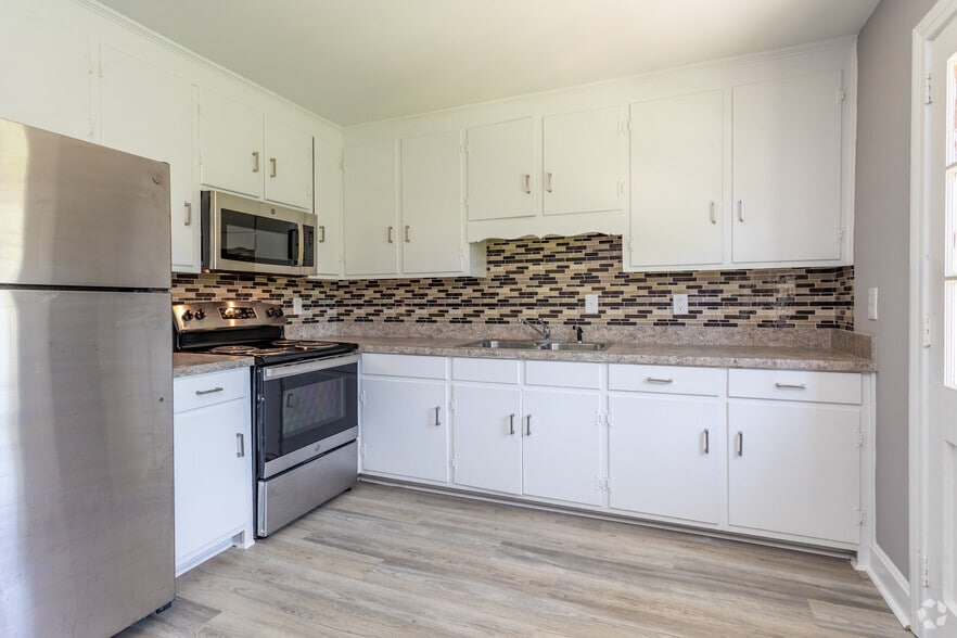 Primary Photo - Briarcliff Apartments