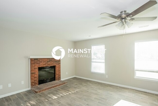 Building Photo - 3 Bedroom Pet-Friendly Home in CHARLOTTE, ...