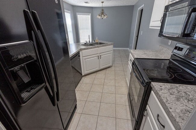 Building Photo - Home for rent in Taylor Ridge