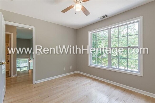 Building Photo - GORGEOUS 4 BEDROOM / 2.5 BATH WITH ALL THE UPGRADES IN POULAR KINGSWOOD SWIM / TENNIS COMMUNTY