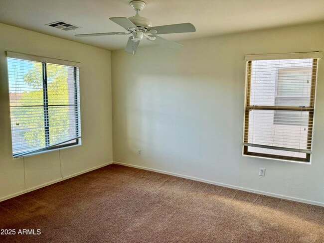 Building Photo - 4531 E Del Rio St