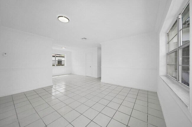 Building Photo - 1260 NW 58th St