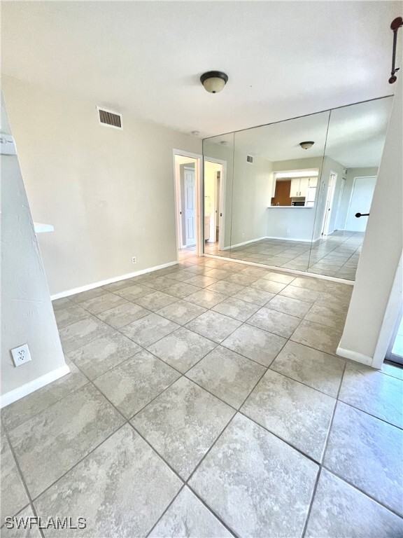 Building Photo - 3645 Boca Ciega Dr