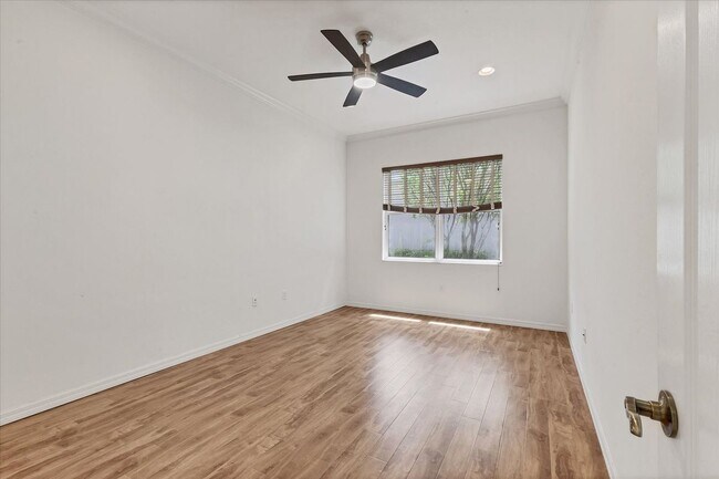 Building Photo - 7236 Lismore Ct