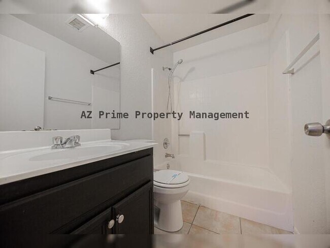 Building Photo - 7801 N 44th Dr