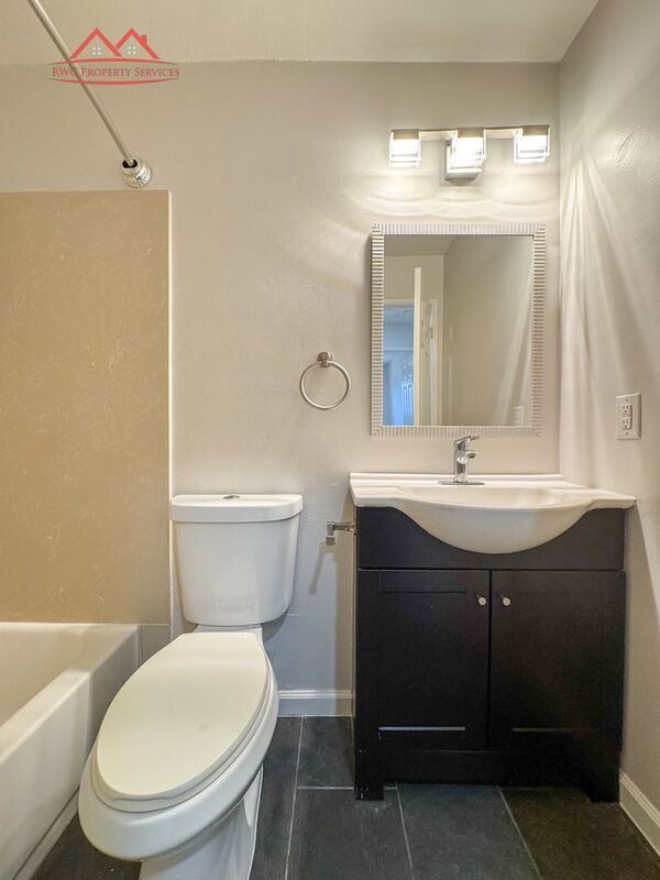 Building Photo - 1578 Albatross Dr