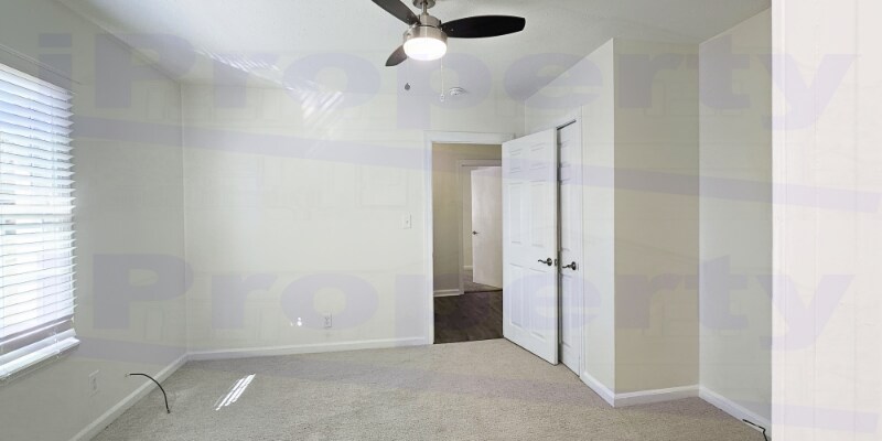 Building Photo - 106 Smith St