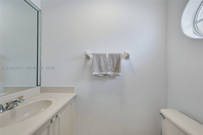 Building Photo - 4850 NW 108th Pl