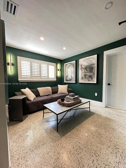 Building Photo - 6520 SW 65th St