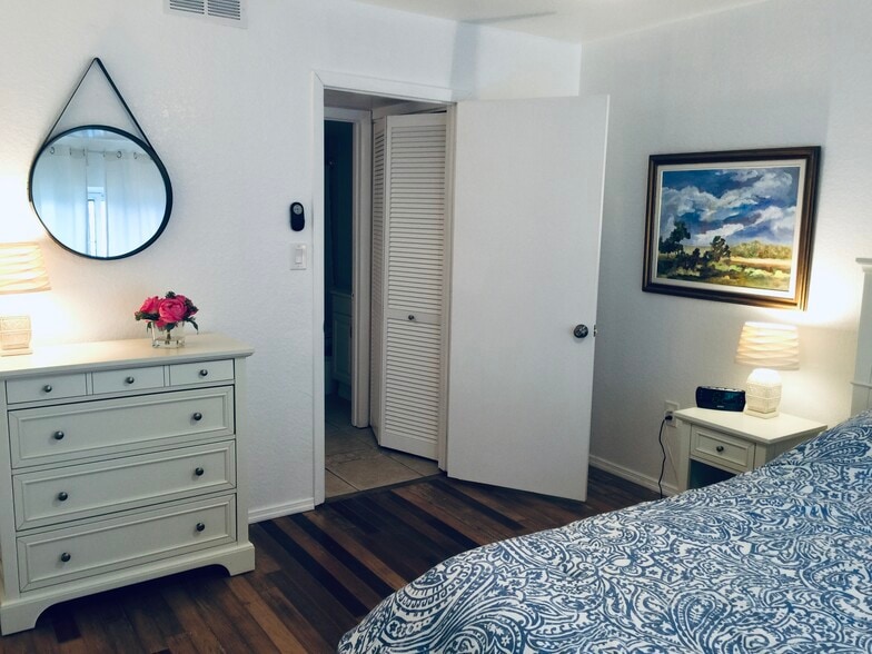 Bedroom - 21320 Brinson Ave