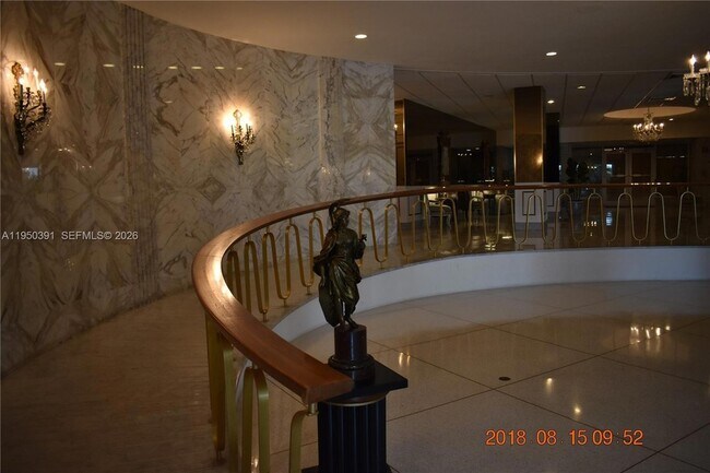 Building Photo - 5255 Collins Ave