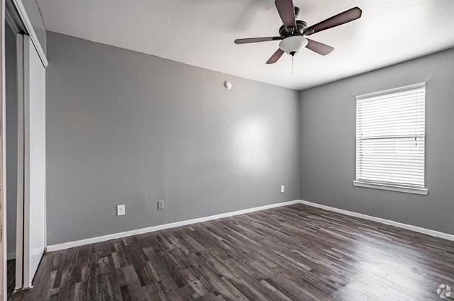 Building Photo - 1122 Millview Dr