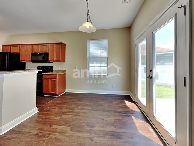 Building Photo - 830 Hyacinth Circle